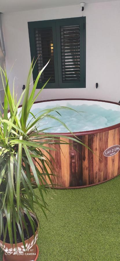 Angie Old Town With Jacuzzi Villa *