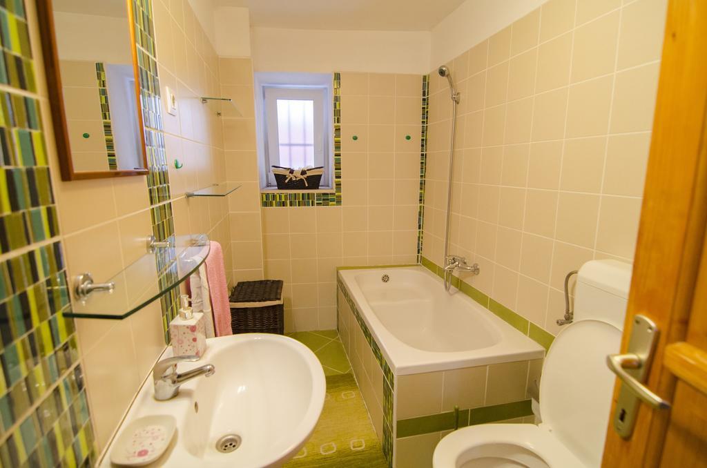 Angie Old Town With Jacuzzi Villa *